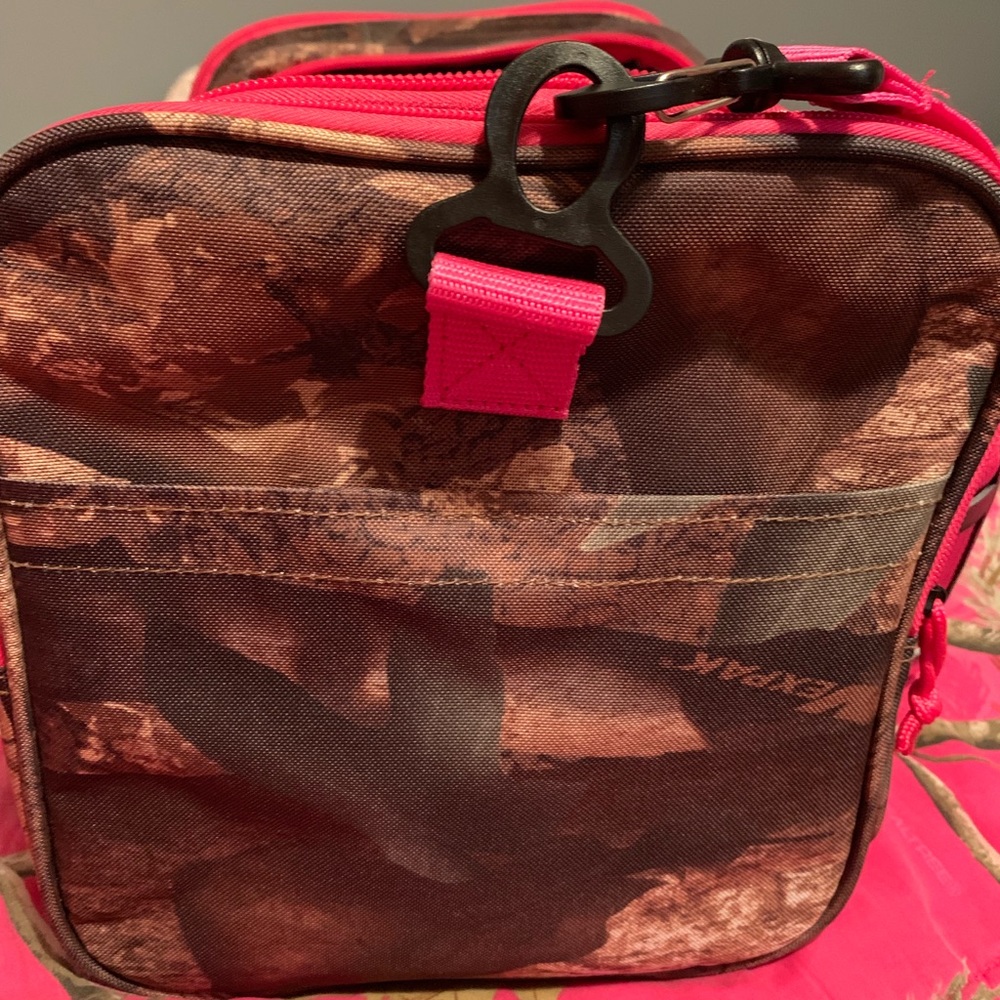 Pink camouflage traveling bag